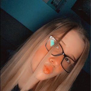 Meet your Posher, Paige